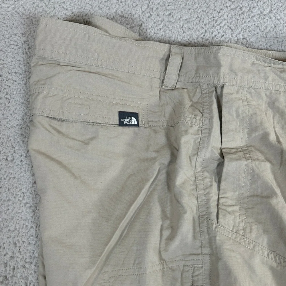 The North Face‎ Mens Khaki Nylon Hiking Cargo Shorts Size 38 Zip Pockets